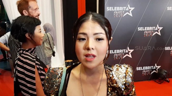 Tina Toon Beberkan Aktivitas Selama Berada di Rumah Saat Corona