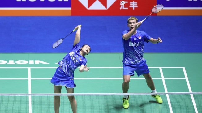 Pasangan ganda campuran Indonesia, Rinov Rivaldy/Pitha Haningtyas Mentari, kalah di babak kedua China Open 2019 dari Seo Seung Jae/Chae Yujung (Korsel), Kamis (19/9). [Humas PBSI]