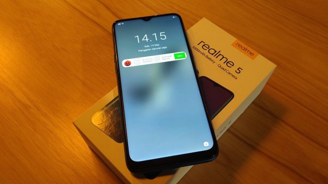 Realme 5 diluncurkan di Jakarta, Kamis (19/9/2019), dengan harga tak lebih dari Rp 3 juta. [Suara.com/Tivan Rahmat]