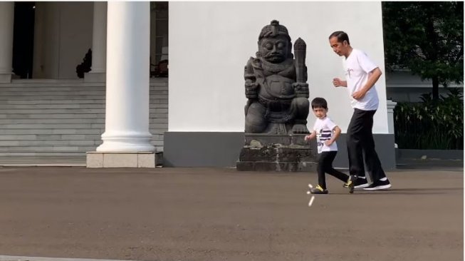 Jokowi dan Jan Ethes di Istana Bogor (youtube.com/Presiden Joko Widodo)