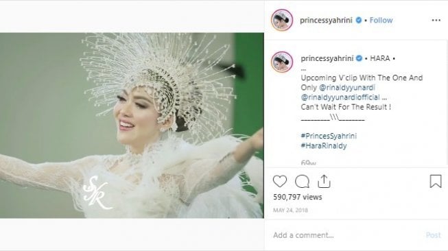 Headpiece Syahrini buatan desainer Indonesia Rinaldy Yunardi. (Dok. Instagram)