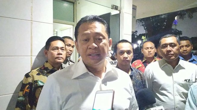 Aset Pidana Korupsi Disimpan di Luar Negeri, Ketua MPR: KPK Harus Kejar