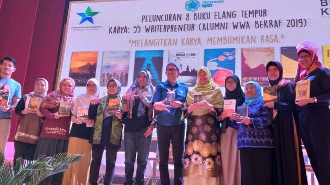 Luncurkan Delapan Buku, Elang Tempur Siap Dobrak Dunia Literasi