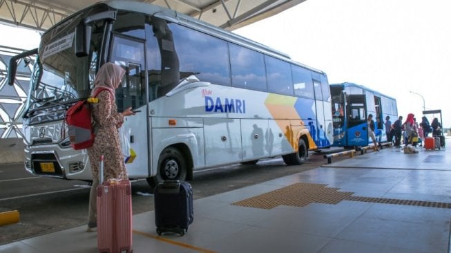 Bus Damri Masih Jadi Pilihan Masyarakat ke Bandara Kertajati