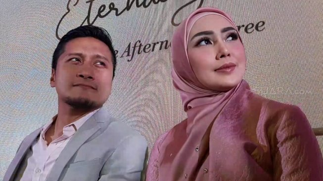 Arie Untung dan Fenita Arie [Yuliani/Suara.com]