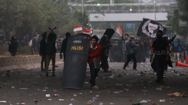 Mahasiswa Al Azhar Korban Demo Rusuh DPR, Kepala Retak, Tulang Patah