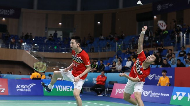 Pasangan ganda putra Indonesia, Kevin Sanjaya Sukamuljo/Marcus Fernaldi Gideon, menang atas wakil Malaysia, Aaron Chia/Soh Wooi Yik, di babak pertama Korea Open 2019, Rabu (25/9). [Humas PBSI]