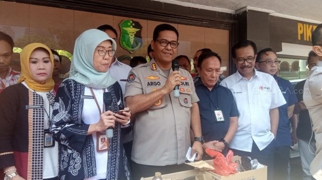 Dugaan Ambulans Bawa Batu dan Bensin, Polda Metro Jaya Beri Klarifikasi