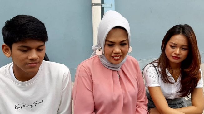 Bikin Kepincut, 5 Pesona Putri Elly Sugigi yang Cantiknya Alami