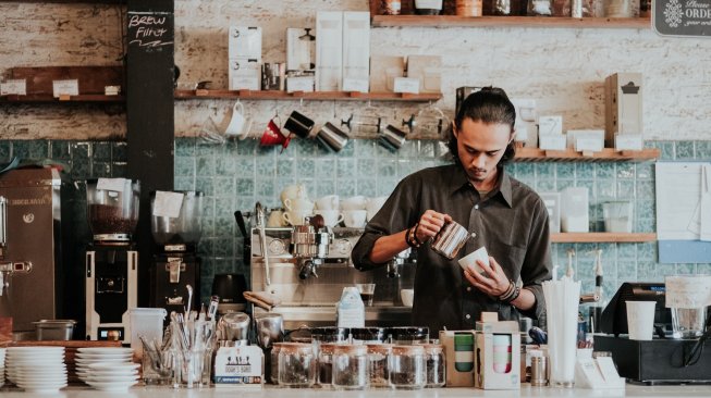 Cara Gerai Kopi Kekinian Ini Perkenalkan Produk Berkualitas: Buat Akademi Khusus bagi Para Barista