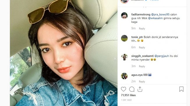 Penyegaran Timeline, 5 Aksi Memukau Wika Salim Karaoke di Dalam Mobil