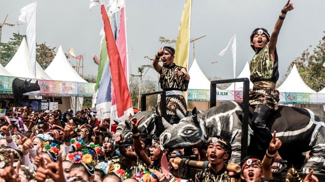 Pembukaan Festival Tanjung Lesung. (Suara.com/Novian Ardiansyah)