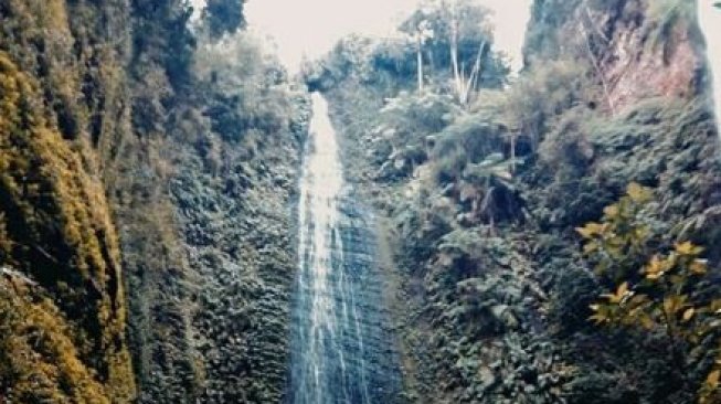 Hikayat Air Terjun Muri Sobe, Si Kembar nan Jatuh dari Langit NTT