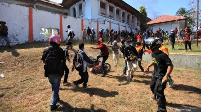 Enam Polisi Berstatus Terperiksa Terkait Kasus Tewasnya 2 Mahasiswa UHO