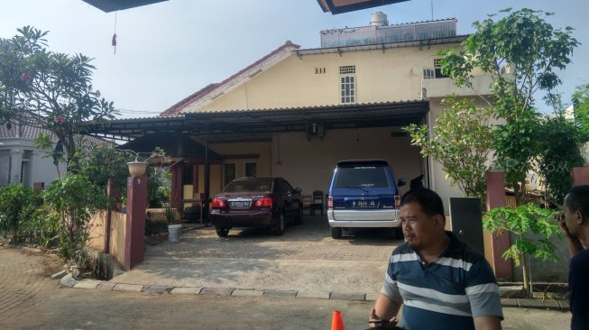 Rumah SS, tersangka perencana kerusuhan di depan gedung DPR. (Suara.com/Iqbal)