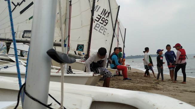Layar-layar Harapan yang Berkembang di Pantai Serang