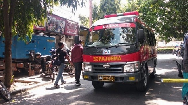 Penampakan ambulans di Yogyakarta terkait aksi demonstrasi mahasiswa bertajuk #GejayanMemanggil Jilid 2. (Suara.com/Ayu Putu Palupi)