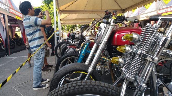 Cafe Racer Sampai Angguna Warnai Lifestyle Otomotif Surabaya