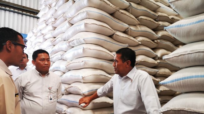 Mentan Inspeksi Gudang Beras di Surakarta, Stok Berlimpah