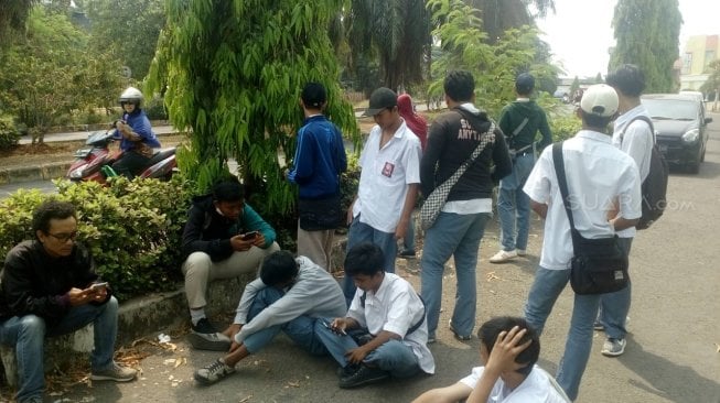 Bela Rakyat Pelajar Depok Sengaja Bolos Sekolah Untuk Ikut Demo Di Dpr Suara Jabar