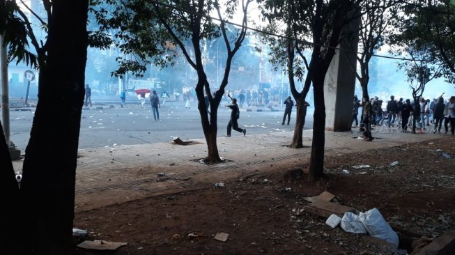 Polisi Periksa Wanita Pemasok Ratusan Nasi Bungkus Saat Demo Ricuh di Medan