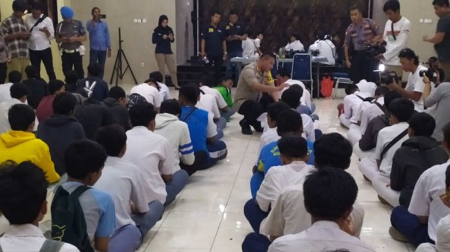 Polisi Amankan 179 Pelajar Depok yang akan Mengikuti Aksi di Gedung DPR