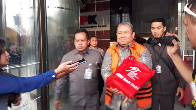 KPK Tahan Mantan Dirut Jasa Tirta II Djoko Saputro Kasus Suap Pengadaan