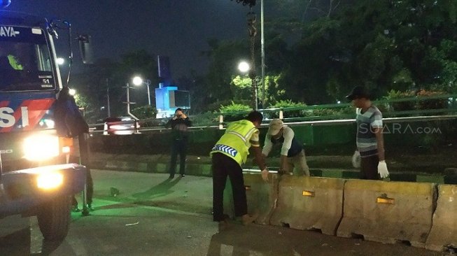 Sepekan Diserbu Pendemo, Penutup Jalan di Depan DPR Kembali Dibuka