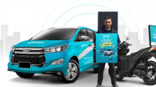 Gak Hanya Motor dan Mobil, Ubiklan Kini Pakai Billboard Manusia