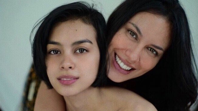 Sophia Latjuba Dampingi Eva Celia Urus Pernikahan, Penampilannya Disorot: Keren Bodinya