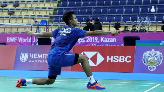 Pebulutangkis tunggal putra Christian Adinata menjadi penentu kemenangan Indonesia atas Hong Kong, 3-0, usai mengalahkan Jason Gunawan di perempat final Kejuaraan Dunia Junior Bulutangkis 2019, Kamis (3/10). [Humas PBSI]