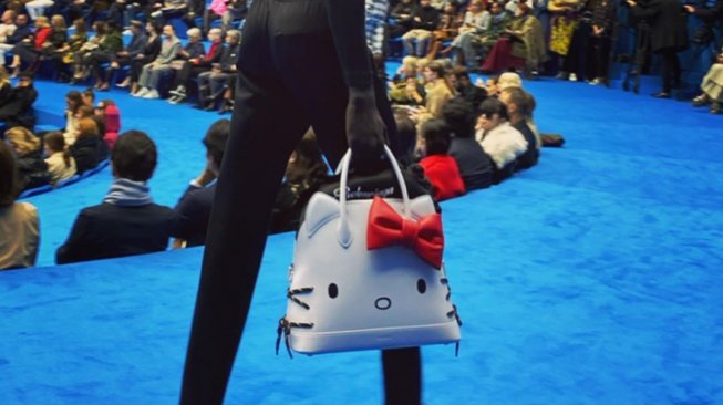 Tas Balenciaga Hello Kitty. (Instagram/@hellokittyeu)