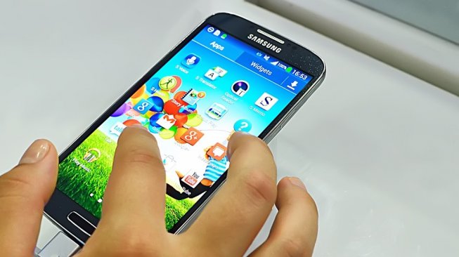 Samsung Galaxy S4. [Shutterstock]