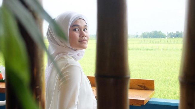 Lebih Dekat dengan Jialyka Maharani, Anak Bupati yang Jadi Senator Termuda