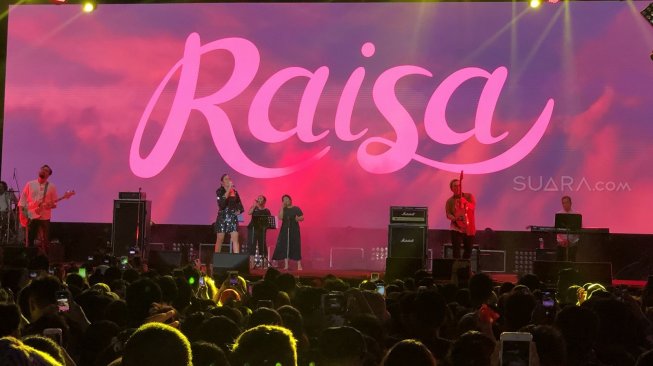 Raisa di Synchronize Fest 2019 [Suara.com/Revi C Rantung]