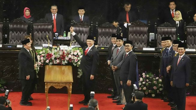 Jelang Pelantikan Jokowi, Pimpinan MPR Bakal Sambangi Prabowo - Sandiaga