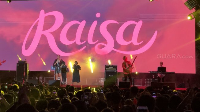 Raisa di Synchronize Fest 2019 [Suara.com/Revi C Rantung]