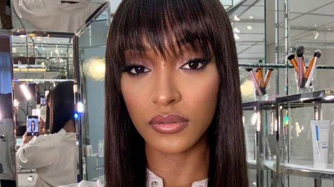 Merasa Minder, Model Papan Atas Jourdan Dunn Pernah Berniat Implan Betis