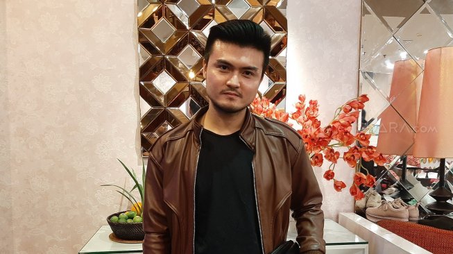 Interview: Gilbert Marciano, Artis ABG yang Kini Jadi Advokat