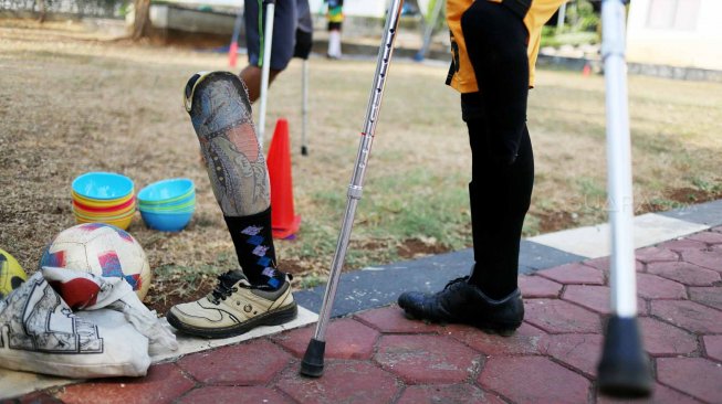 Sepak Bola Satu Kaki