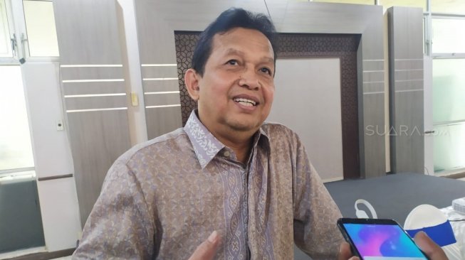 Ketua (KEIN) Komite Ekonomi dan Industri Nasional RI, Soetrisno Bachir saat ditemui di Surabaya, Senin (7/10/2019). [Suara.com/Arry Saputra]