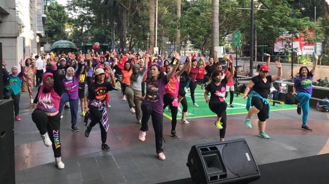 Olahraga di hari Minggu pagi bisa jadi cara untuk menyegarkan diri. (Dok. Fitness First)