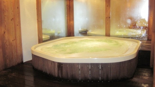 Mandi Uap Hingga Berendam di Jacuzzi, Hotel Ini Sajikan Pengalaman Spa Mewah ala Prancis