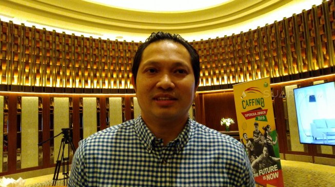 Legenda bulutangkis Indonesia, Hariyanto Arbi di kawasan Sudirman, Jakarta Pusat, Rabu (9/10/2019). [Suara.com/Arief Apriadi]