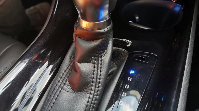 Transmisi pada mobil hybrid Toyota. [Suara.com/Manuel Jeghesta]