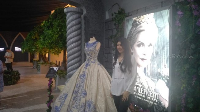 Kolaborasi dengan Disney di Maleficent 2, Intip Gaun Karya Imelda Kartini