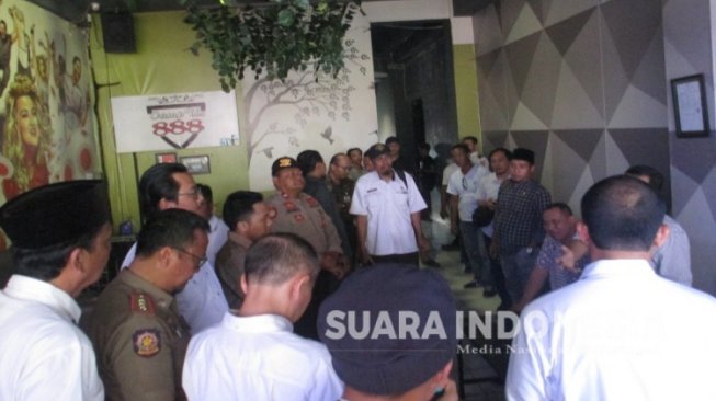 Sidak Karaoke Camp'Us 888, DPRD Jember Temukan Miras Alkohol Tinggi