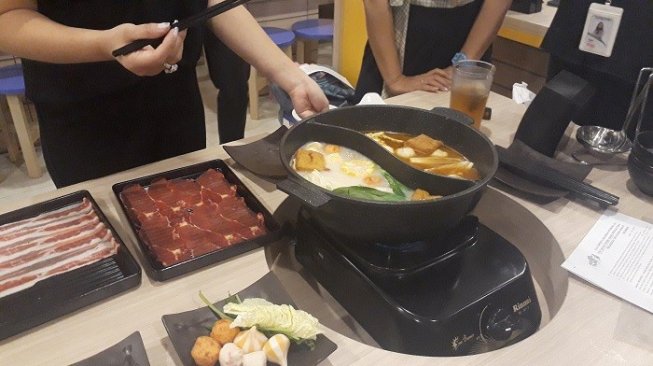 Kitamura Japanese Shabu shabu Jepang hadir dengan harga terjangkau dan pilihan menu bervariasi. (Suara.com/Vessy Frizona)