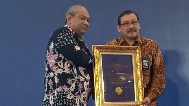 BSN Anugerahi Kepala BNPB Tokoh Standarisasi Nasional 2019