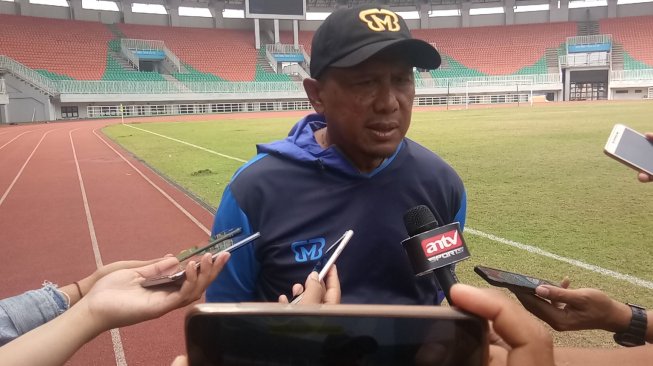 Pelatih Tira-Persikabo Rahmad Darmawan saat ditemui di Stadion Pakansari, Cibinong, Bogor, Sabtu (12/10/2019). (Adie Prasetyo Nugraha/suara.com).